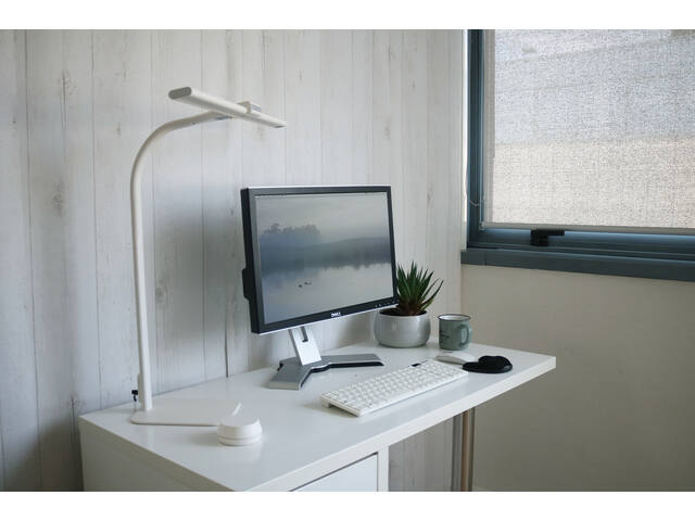 Bureaulamp Unilux Strata base led wit