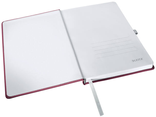 Notitieboek Leitz Style A5 lijn 160 pagina s rood