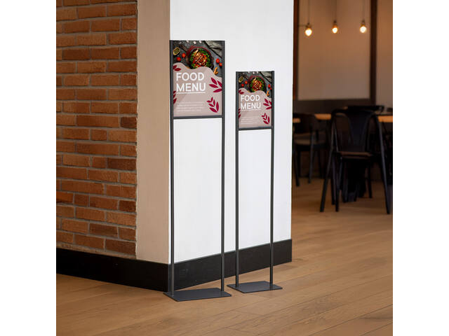 Infostandaard  zwart metaal met acryl bord A3